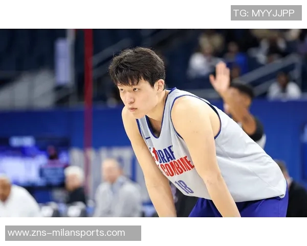 杨瀚森在比赛中表现出色需加强防守与无球跑动提升实力